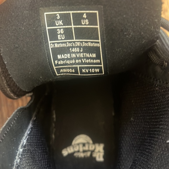 Dr. Martens Air Wave Boots kids size 4 - Picture 5 of 5